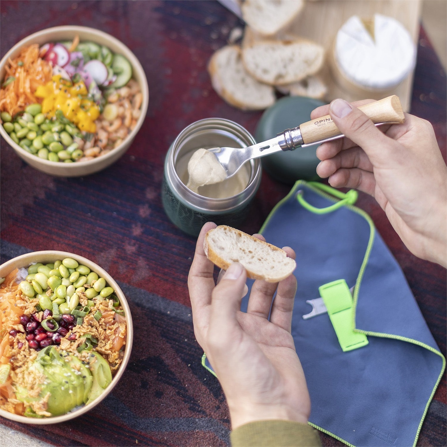 Opinel Picnic Set da Picnic N°08 - Coltello con Lama a Bloccaggio, Legno e Acciaio Inox, Design Compatto