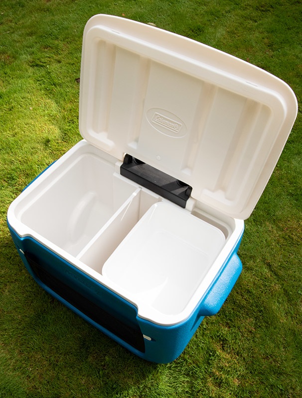 Coleman 50 QT Poly-lite Ghiacciaia Portatile con Rotelle, 47 Litri, Ottimo Isolamento per Bevande