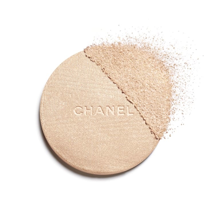 CHANEL Poudre Lumière Cipria Illuminante 10 Ivory Gold - 8.5 g, Consistenza Crema-Polvere Ultra-Sottile con Riflessi Dorati