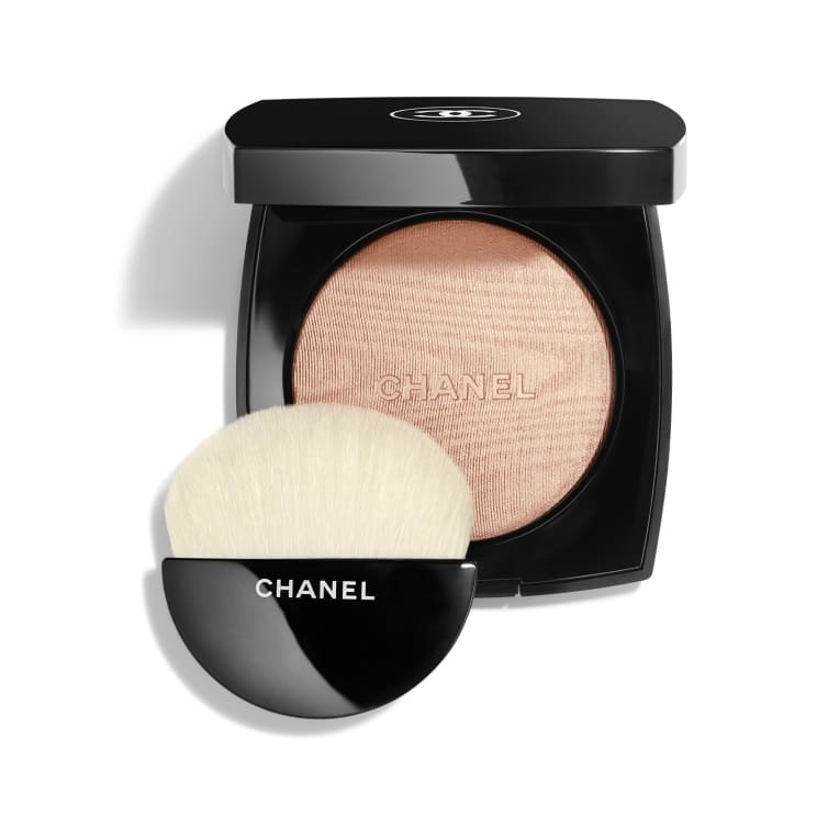 CHANEL Poudre Lumière 20 Warm Gold - Cipria Illuminante 8.5 g con Riflessi Dorati