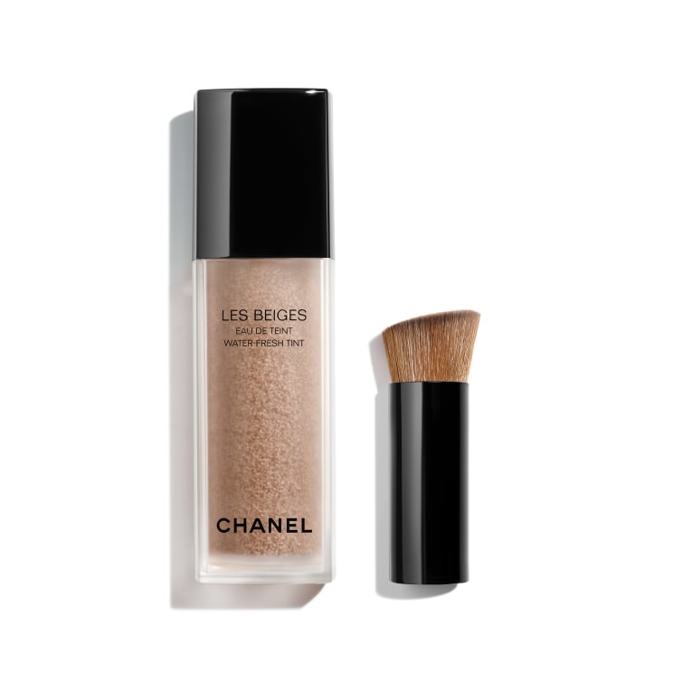 CHANEL LES BEIGES EAU DE TEINT Medium Light 30ml - Fondotinta Effetto Pelle Nuda, Formula Ultra-leggera e Idratante