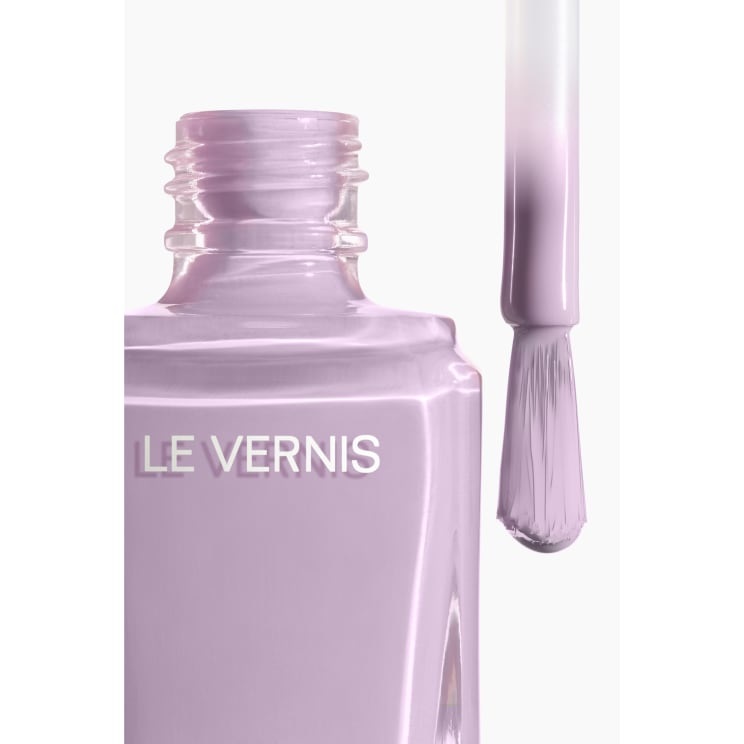 CHANEL Le Vernis 135 Immortelle 13ml - Smalto Protettivo a Lunga Tenuta con Eco-Ceramidi