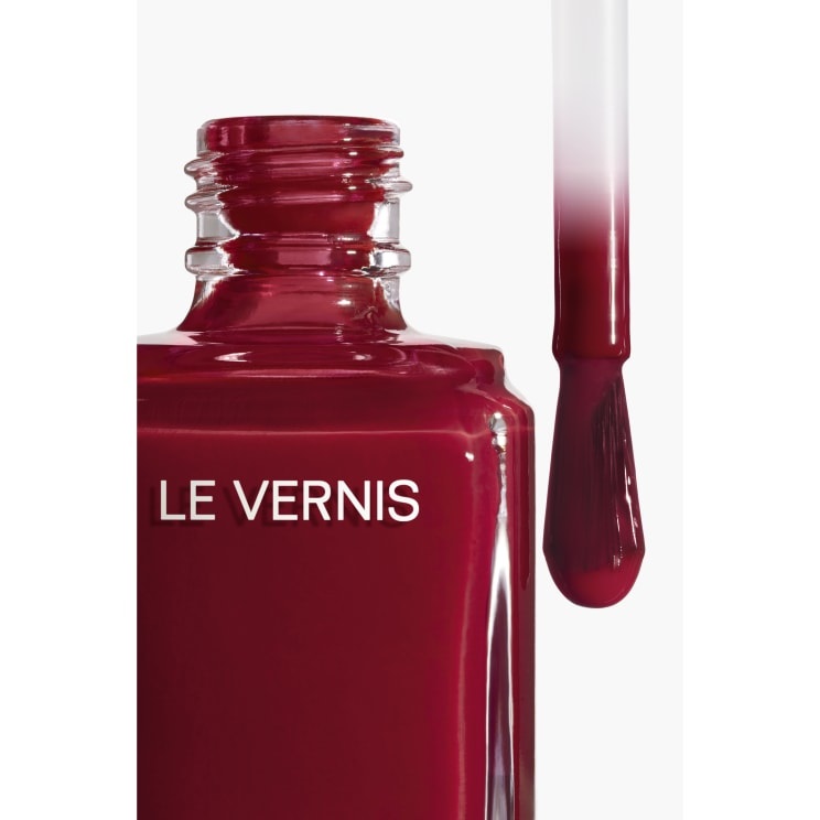 CHANEL Le Vernis 153 Pompier 13ml - Smalto Protettivo a Lunga Tenuta con Colore Intenso e Brillantezza