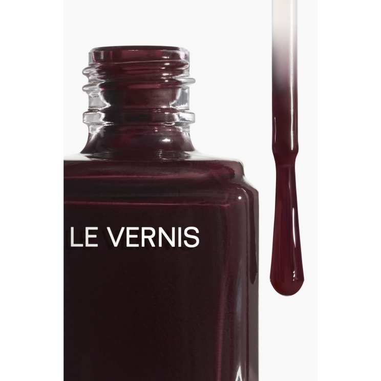 CHANEL Le Vernis 155 Rouge Noir 13ml - Smalto Protettivo a Lunga Tenuta con Eco-Ceramidi