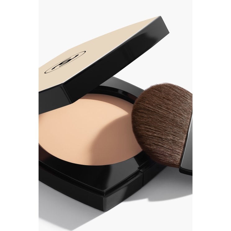 CHANEL Les Beiges Poudre Belle Mine Naturelle 12 g B10 - Cipria Illuminante Leggera per un Colorito Naturale