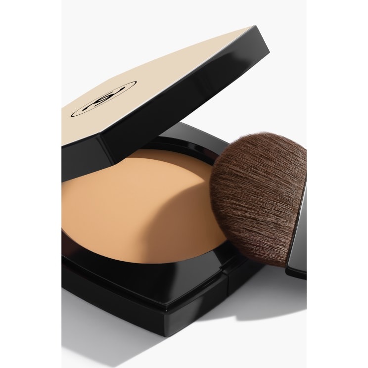 CHANEL Les Beiges Poudre Belle Mine Naturelle B30 12g - Cipria Illuminante Leggera per un Finish Naturale