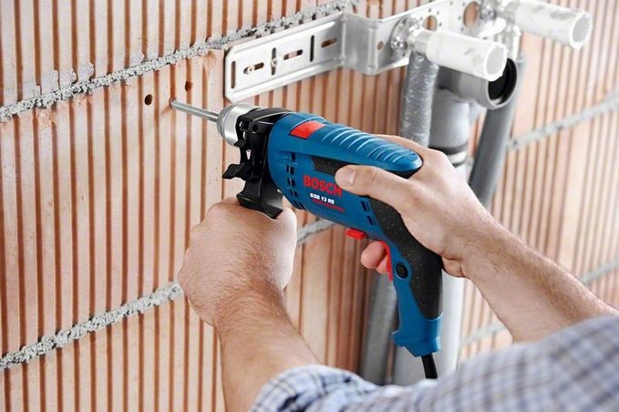 Bosch GSB 13 RE Trapano a Percussione 600W, 2800 Giri/min, Mandrino Autoserrante 13mm, Peso 1,8 kg