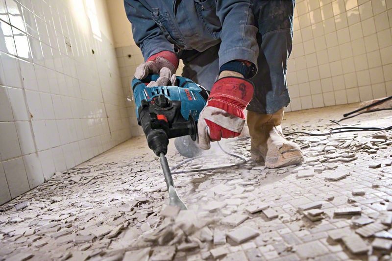 Bosch GBH 3-28 Dre Martello Perforatore 800 W 900 Giri/min SDS-plus con Accessori in Valigetta, Potenza Colpo 3,1 J, Basse Vibrazioni