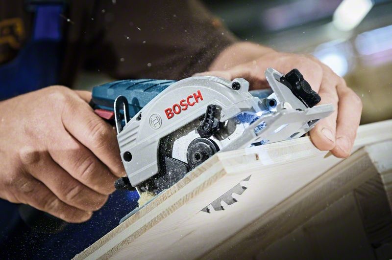 Bosch GKS 12V-26 Professional - Sega Circolare a Batteria 8,5 cm, 1400 Giri/Min, 1.4 kg, 12 V, Nero e Blu