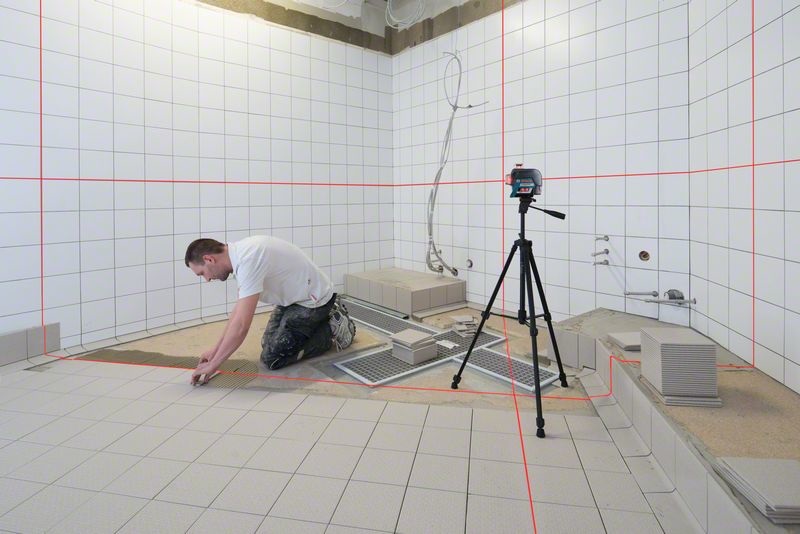 Bosch GLL 3-80 C Professional Livella Laser Autolivellante, Raggio 30 m, Precisione ± 0,2 mm/m, Colore Nero e Blu, con App