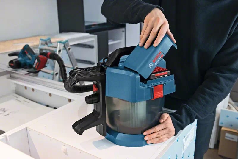 Bosch GAS 18V-10 L Professional - Aspiratore a Batteria, Capacità 10 Litri, Tecnologia Rotational Airflow, Senza Batteria e Caricabatterie