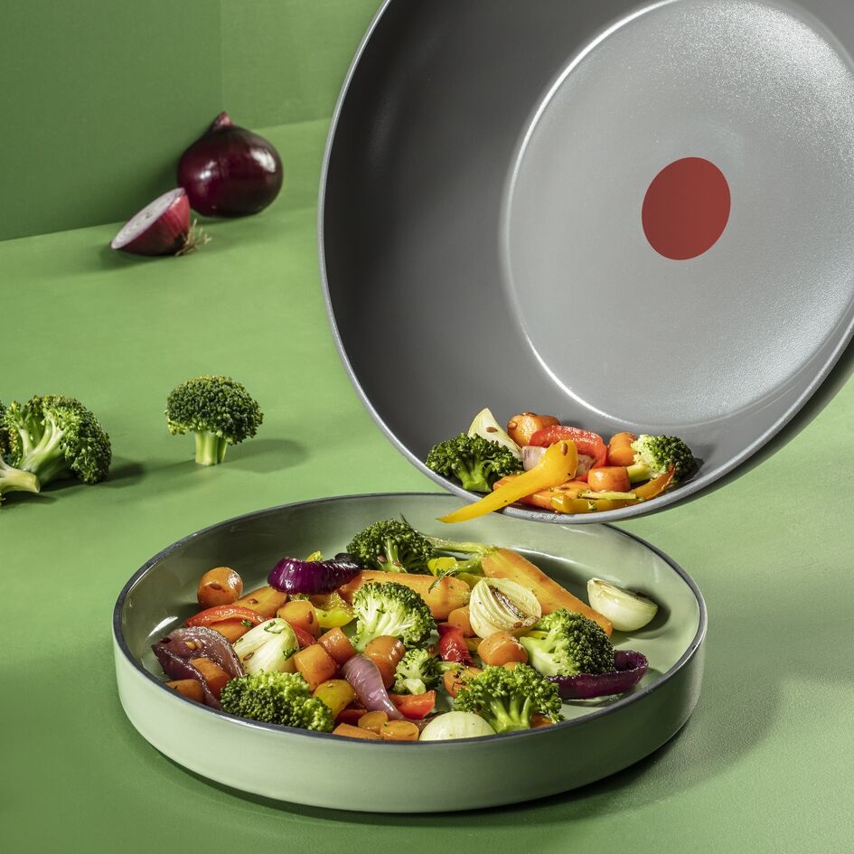 Tefal Renew On - Wok 28 cm in Alluminio Riciclato con Rivestimento Antiaderente Ceramico, Adatto a Induzione e Forno