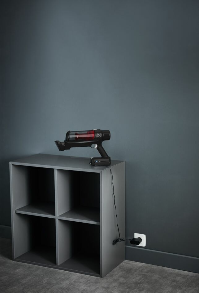 Rowenta X-Pert 7.60 RH6A75 - Scopa Elettrica Senza Filo 140W, Ciclonica, 2-in-1, Nero/Rosso