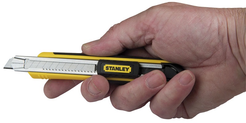 STANLEY Fatmax Coltello Cutter 9mm - Corpo Bi-Materiale, Telaio in Acciaio, 6 Lame, Caricamento Automatico