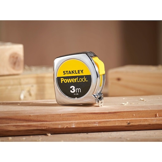 STANLEY Flessometro Powerlock 1-33-238, 3 m x 12,7 mm, Cassa in materiale sintetico, Nastro in acciaio al carbonio rivestito in Mylar