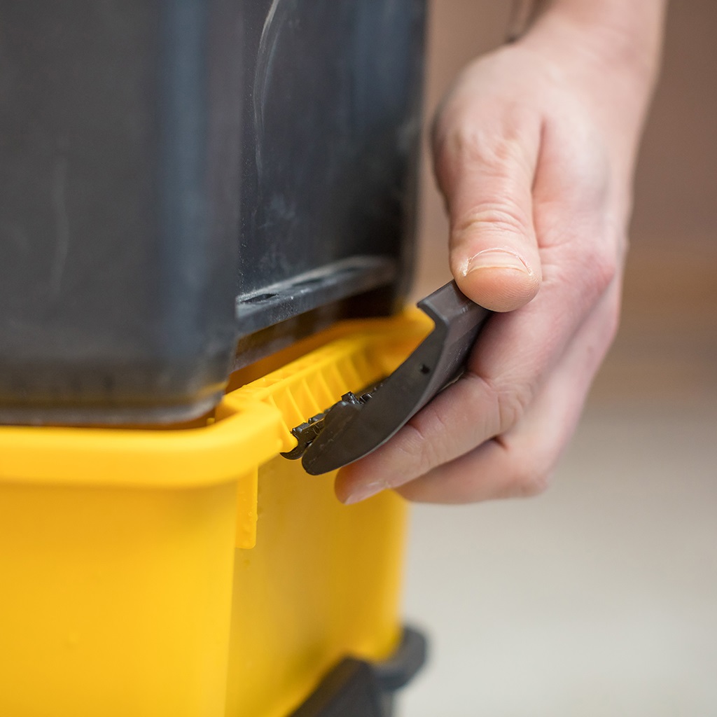 Stanley Carrello Porta Utensili 3 in 1 con Cerniere in Acciaio, Capacità di Carico 20 Kg, Ruote in Gomma Ø 7