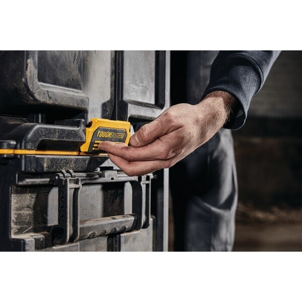 DeWALT ToughSystem 2.0 DS450 Cassetta degli Attrezzi in Policarbonato (PC) Nero e Giallo, Dimensioni 685x554x500 mm, Resistente a Polvere e Getti d'Acqua (IP65), Maniglia Staccabile e Ruote da 8 Pollici