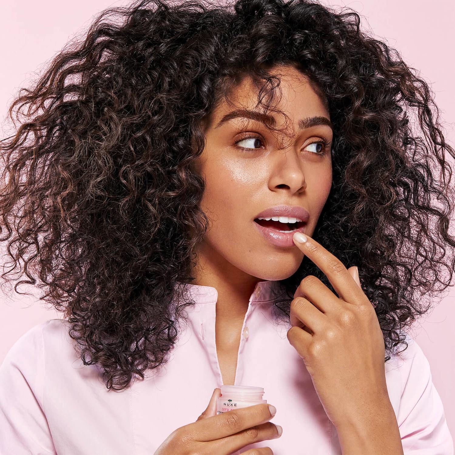 Nuxe Very Rose Balsamo Labbra Idratante e Illuminante 15 g - Formula Naturale per Labbra Secche e Screpolate