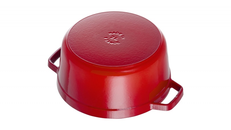 Staub Cocotte in Ghisa Rotonda 22 cm - Rosso Ciliegia, Capacità 2.6 lt, Ottima per Cottura Lenta e Arrosti