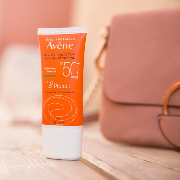 Avene B-Protect Crema Solare Viso SPF 50 - Protezione Anti-inquinamento e Effetto Bellezza - 30 ml