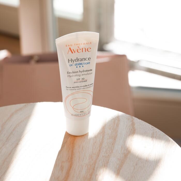 Avène Hydrance UV Leggera Emulsione Idratante SPF 30 - 40 ml per Pelli Normali e Miste