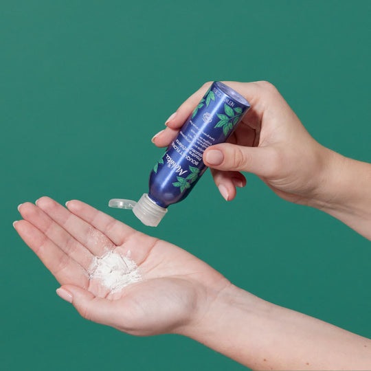 Melvita Polvere Esfoliante Delicata 30g - Formula Schiuma di Polvere, Illumina e Affina la Pelle, Adatta a Tutti i Tipi di Pelle