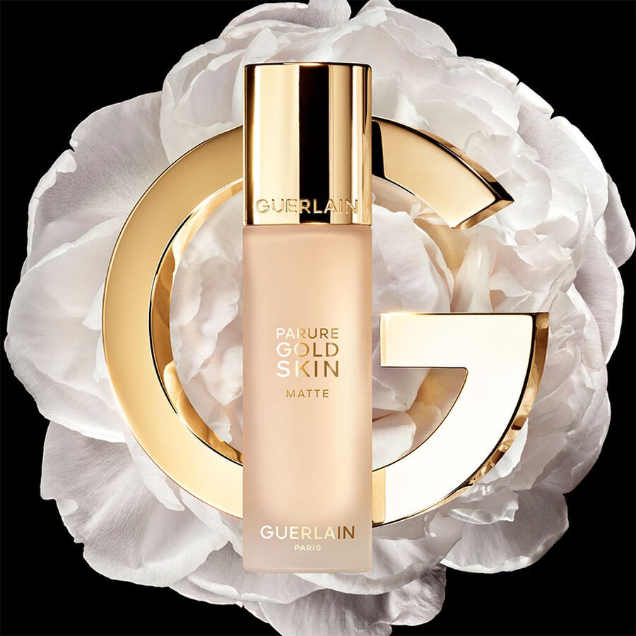Guerlain Parure Gold Skin Matte Fond De Teint Haute Perfection - Trattamento & Tenuta 24 Ore, 0N Neutral / Neutre, Flacone a pompa, Anti-invecchiamento, Idratante