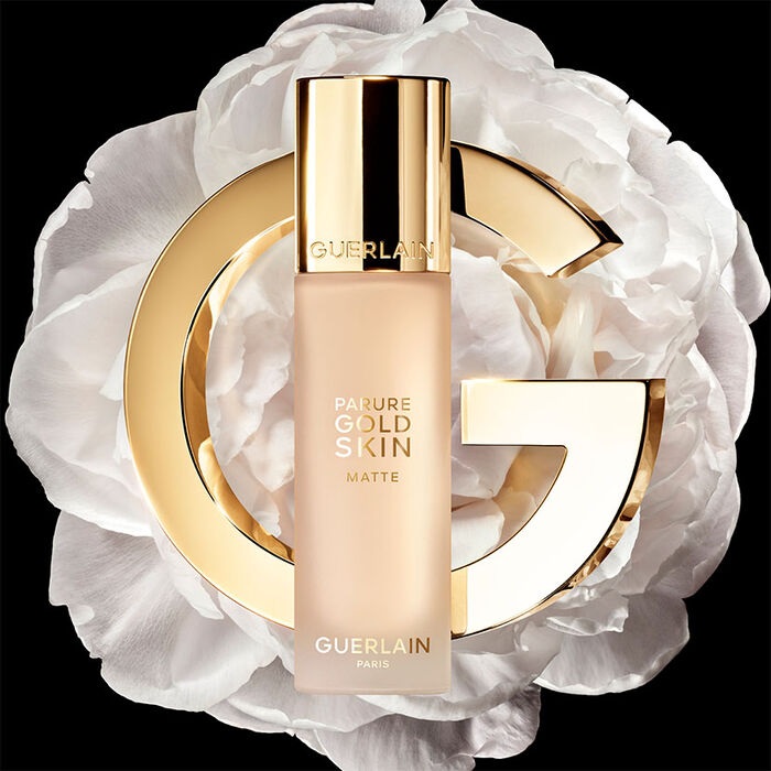 Guerlain Parure Gold Skin Matte Fond De Teint Haute Perfection 1N Neutral - Trattamento & Tenuta 24 Ore, Effetto Matte, Idratante e Anti-invecchiamento