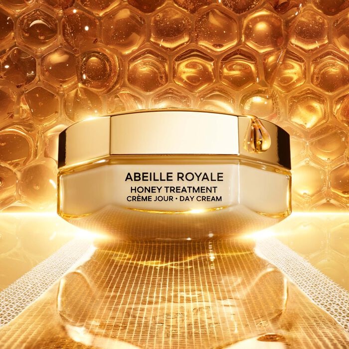 Guerlain Abeille Royale Honey Treatment Day Cream 50ml - Crema Giorno Rimpolpante con 94% Ingredienti Naturali