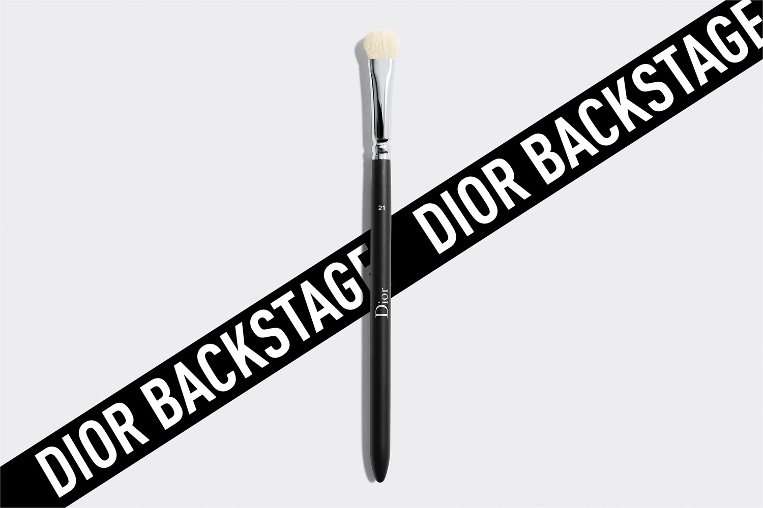 DIOR Backstage Eyeshadow Shader Brush N° 21 - Pennello da Ombreggiatura Piatto Affusolato per Ombretti