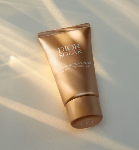Dior Solar Il Gel Autoabbronzante 50 ml - Autoabbronzante per il Viso con Glow Naturale e Abbronzatura Graduale