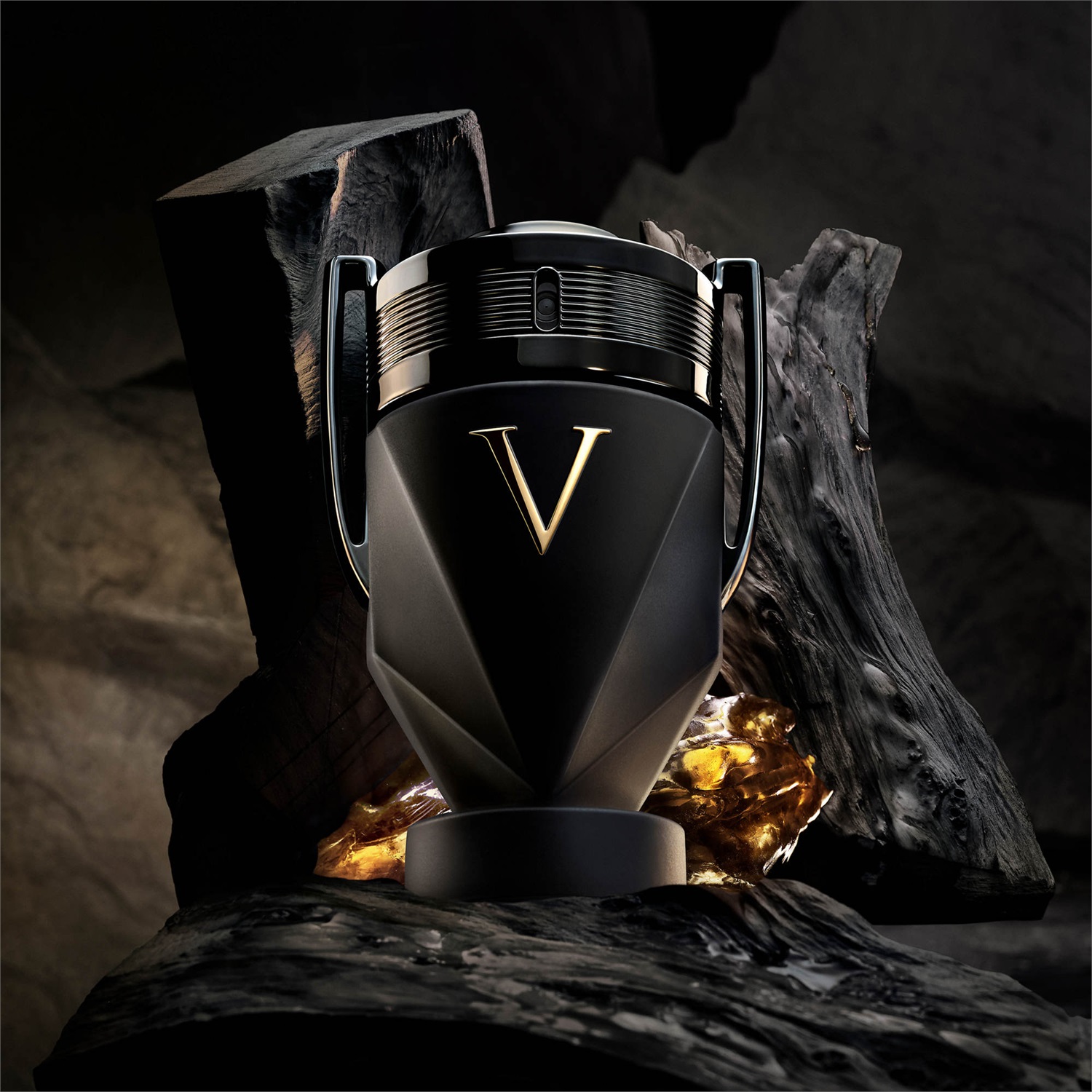 Paco Rabanne Invictus Victory Absolu Parfum Intense 100 ml - Eau de Parfum Uomo con Note di Pepe Nero e Ambra