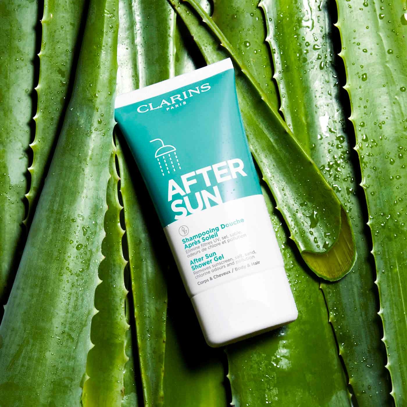 Clarins Shampooing Douche Après Soleil 150 ml - Gel Detergente 3 in 1 per Viso, Corpo e Capelli, Elimina Inquinamento e Odori, Non Secca