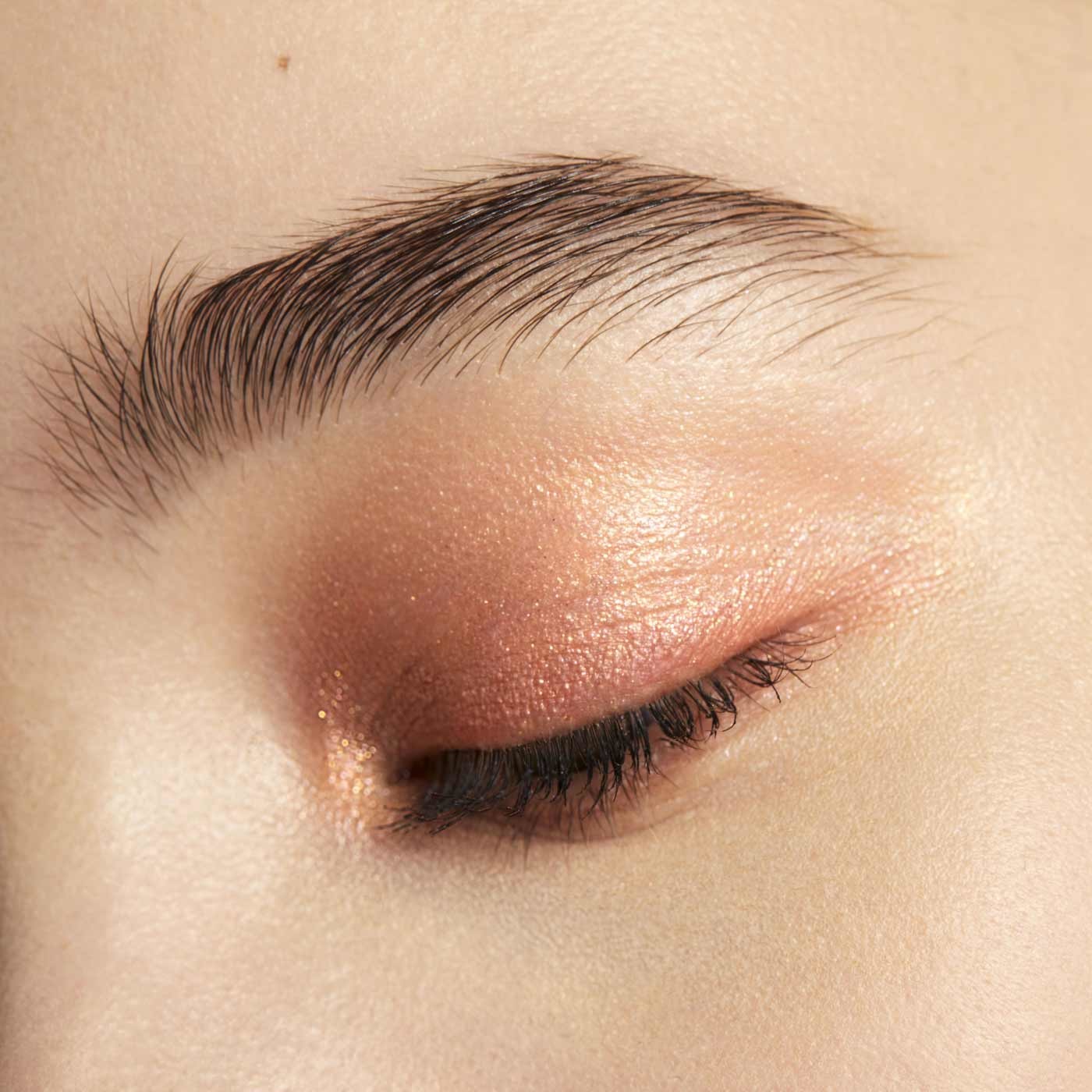 Clarins Ombre 4 Colour Eye Palette 01 Fairy Tale Nude Gradation - 4,2 g, Palette di Ombretti Ultra Pigmentati con Pre-base Integrata