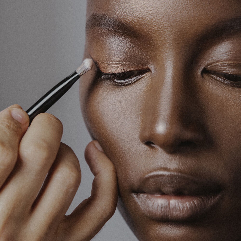 Sisley Pinceau Ombreur - Pennello per Ombretto da Sfumatura, Arrotondato, Folto, Sintetico, Ideale per Smoky-Eyes