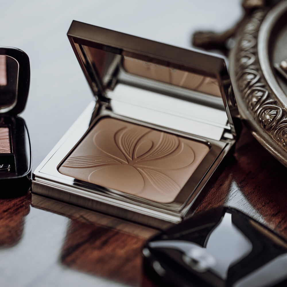 Sisley Blur Expert 1 Beige - Cipria Levigante Opacizzante 11g con Finish Mat e Luminoso