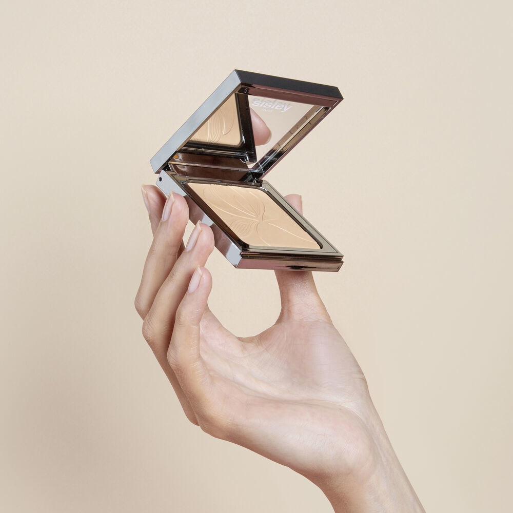 Sisley Blur Expert 1 Beige - Cipria Levigante Opacizzante 11g con Finish Mat e Luminoso