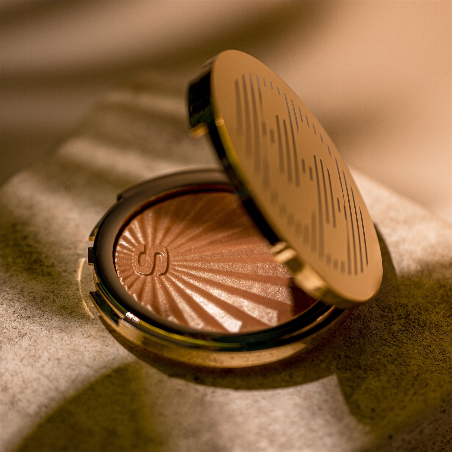 Sisley Phyto-Touche Illusion d'Été 11 g - Polvere-gel abbronzante ultra-delicata per un aspetto naturalmente abbronzato