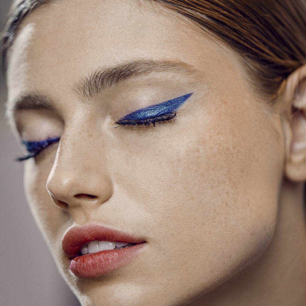 Sisley Phyto-Sourcils Fix Gel Sopracciglia 5 ml - Light Medium, Infoltente e Fissante con Fibre di Nylon