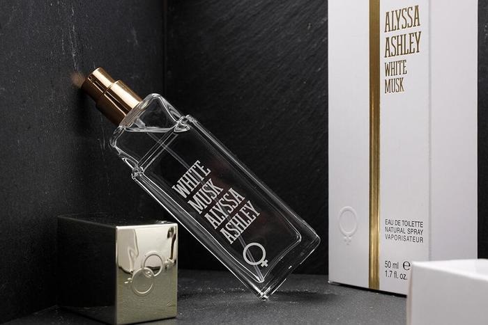 Alyssa Ashley White Musk Eau de Toilette 50 ml - Fragranza Floreale-Legnosa, Leggera e Sofisticata