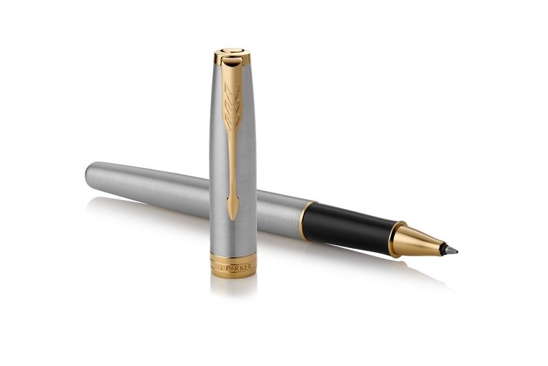 PARKER Sonnet Penna Roller in Acciaio Inossidabile con Finiture in Oro e Pennino Fine - Confezione Regalo
