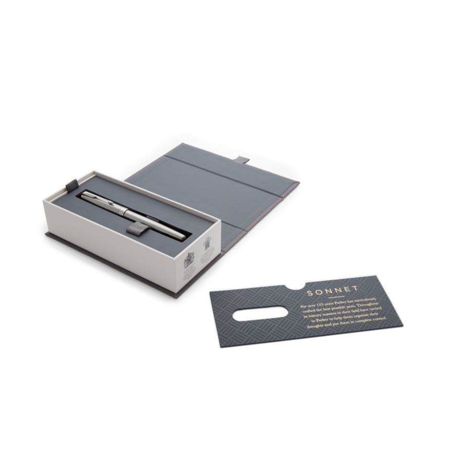 PARKER Sonnet Penna Stilografica in Acciaio Inossidabile con Finiture in Palladio, Pennino Sottile, Confezione Regalo