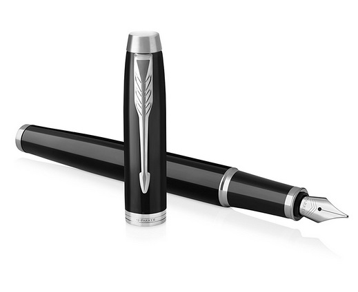Parker IM Penna Stilografica Media (M) Nero Laccato con Finiture Cromate - Confezione Regalo