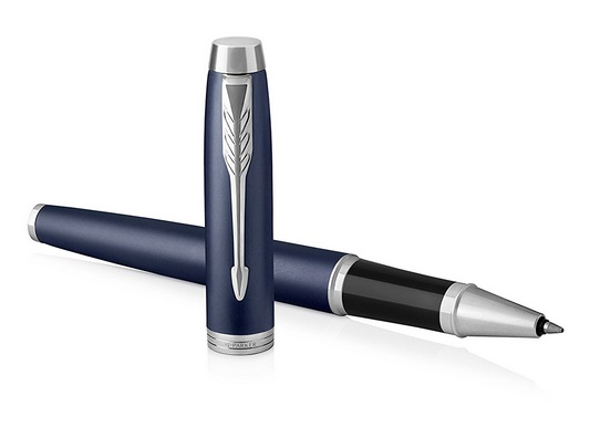 Parker IM Penna Roller | Punta Fine | Inchiostro Nero | Blu Opaco con Finiture Blue Chrome