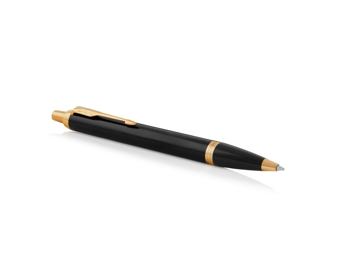Parker IM Penna a Sfera Media Inchiostro Blu, Finitura Nero Laccato con Dettagli in Oro, Ricaricabile, Inclusa Astuccio