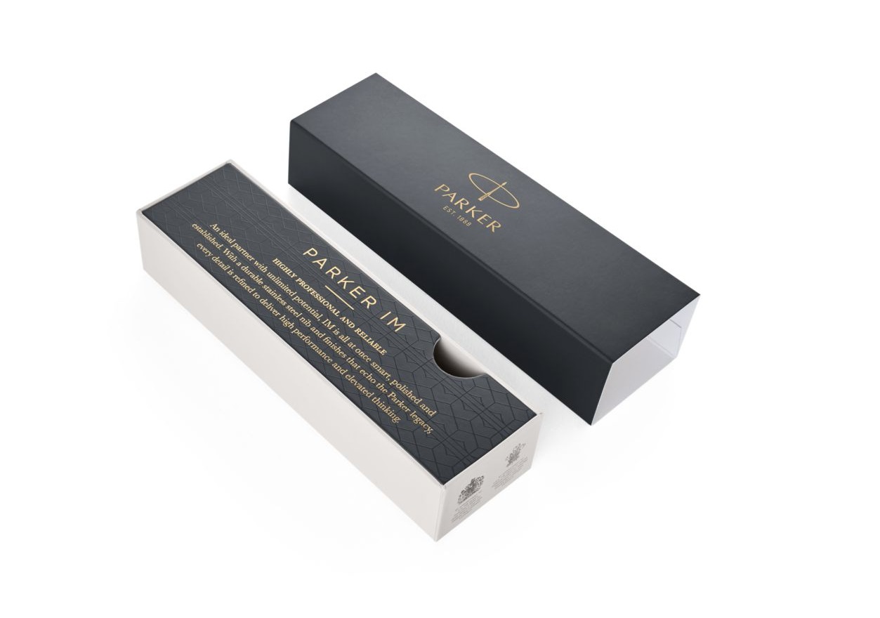 Parker IM Penna a Sfera Media Inchiostro Blu, Finitura Nero Laccato con Dettagli in Oro, Ricaricabile, Inclusa Astuccio