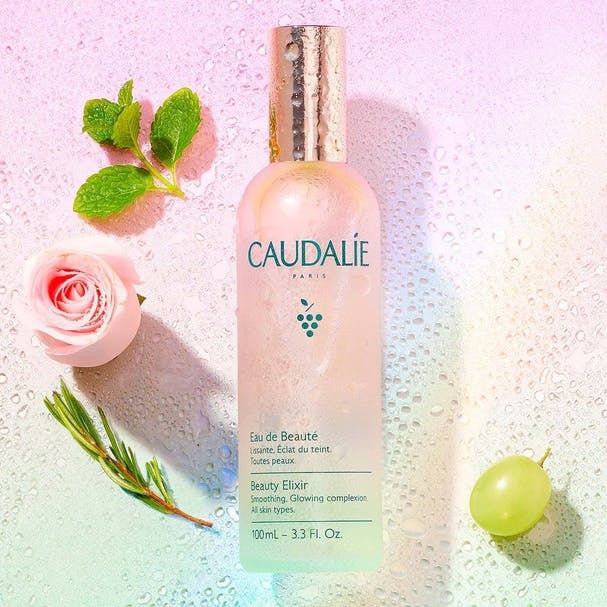Caudalie Acqua di Bellezza 100 ml - Rugiada Trattante Illuminante, Restringe i Pori e Fissa il Trucco