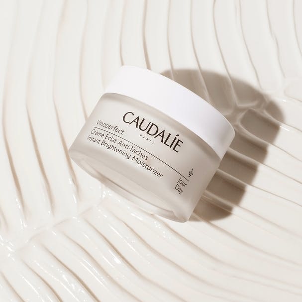 Caudalie Vinoperfect Crema Illuminante Anti-Macchie 50 ml - Crema Giorno per il Viso con Viniferina e Niacinamide