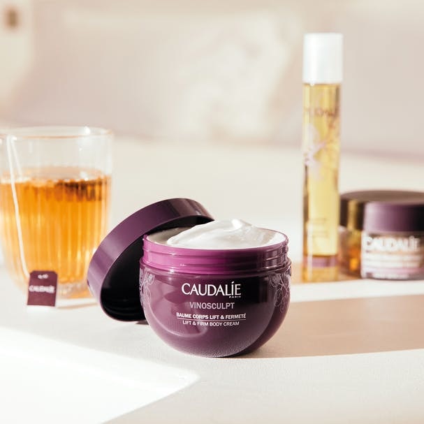 Caudalie Vinosculpt Balsamo Corpo Liftante Rassodante 250ml - Trattamento Snellente per Braccia, Busto, Ventre e Glutei