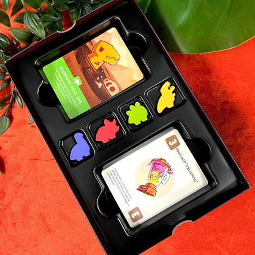 Asmodee Happy Little Dinosaurs - Gioco da Tavolo per 2-4 Giocatori, Età 8 , Edizione Italiana